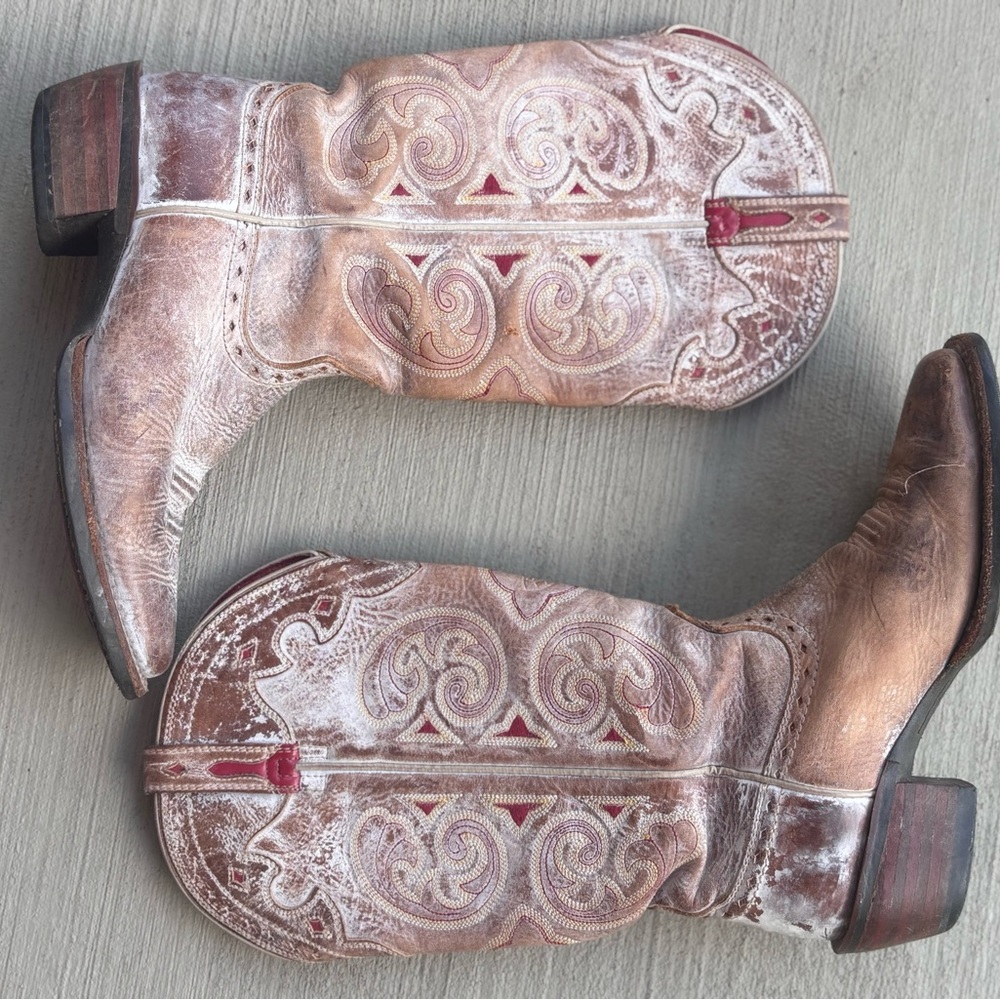 Ariat Distressed Metallic Brown Embroidered Heeled Cowboy Boots